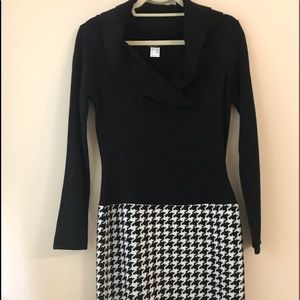 VENUS Black/Houndstooth design sweater dress